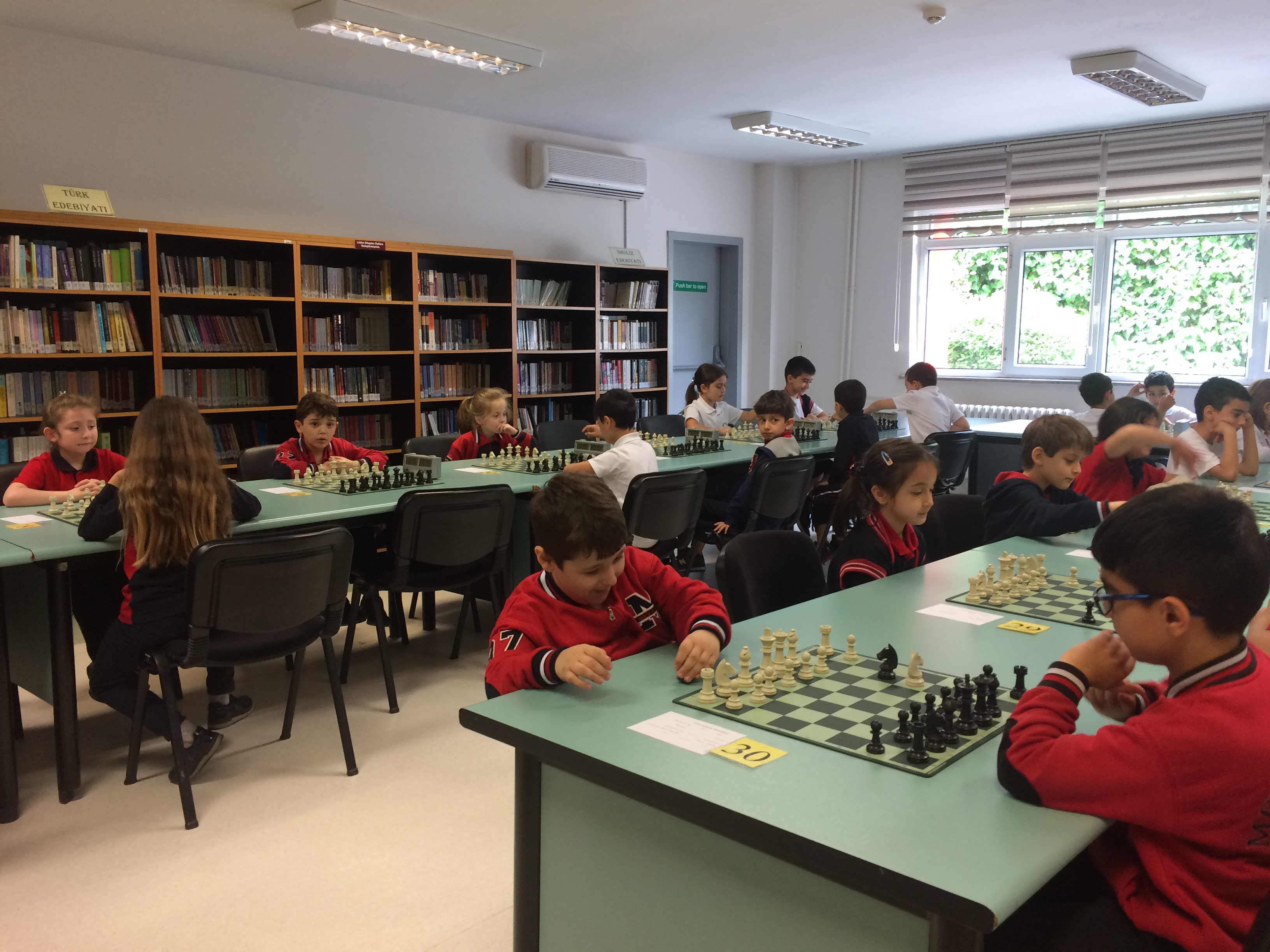 1. ve 2. Sınıflar Arası Satranç Turnuvası Başladı